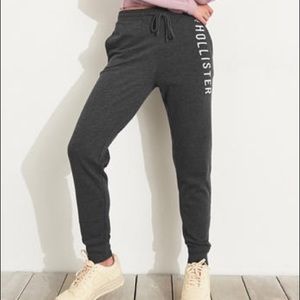 hollister comfy black joggers/sweatpants